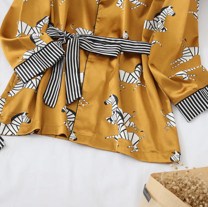 Zebra printed pyjamas with three pieces